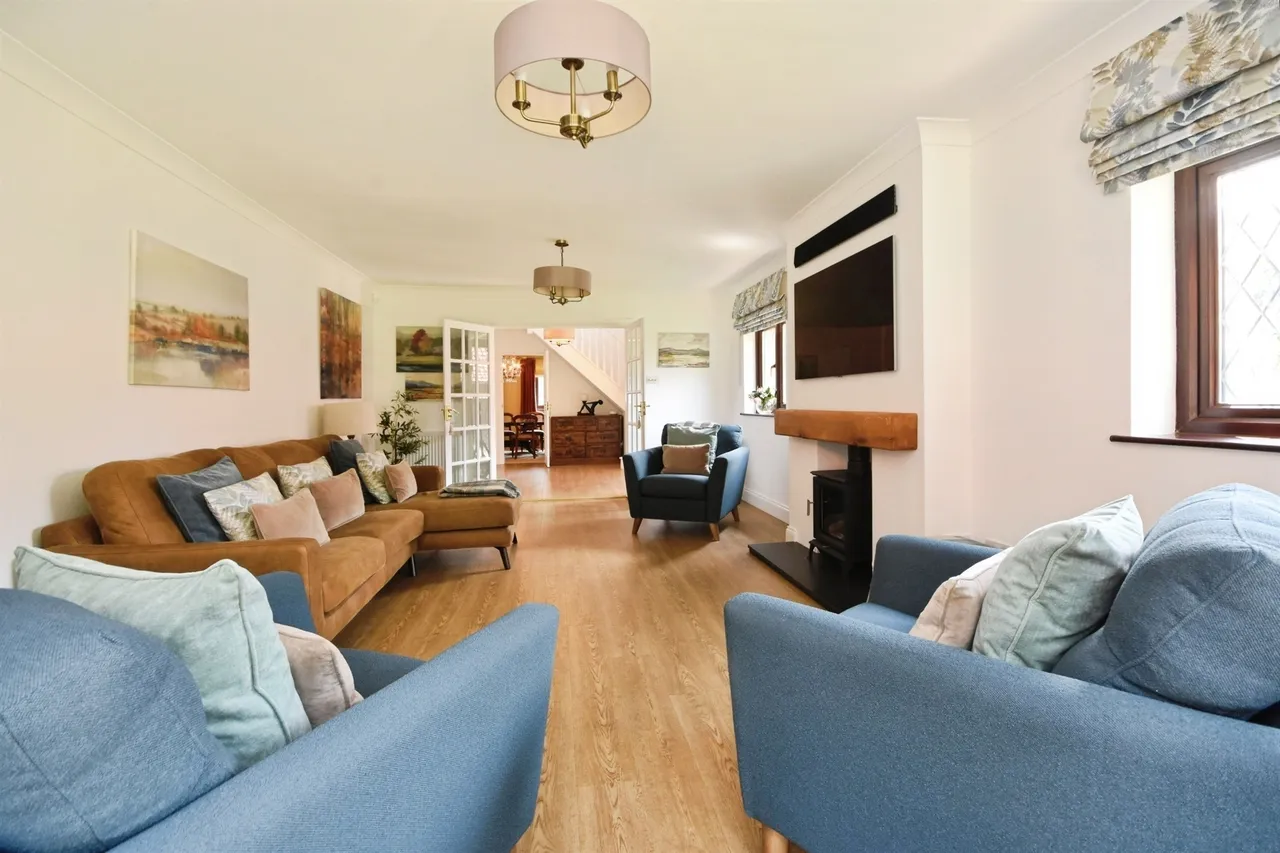 Ashwells Road, Pilgrims Hatch, CM15, photo 9