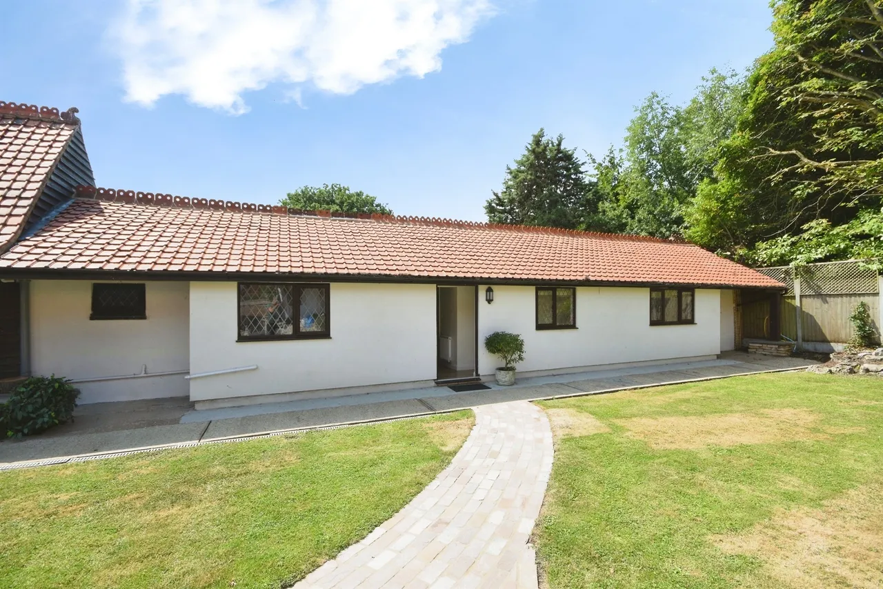 Ashwells Road, Pilgrims Hatch, CM15, photo 23