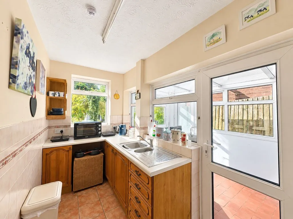 Cannock Road, Burntwood, WS7, photo 7