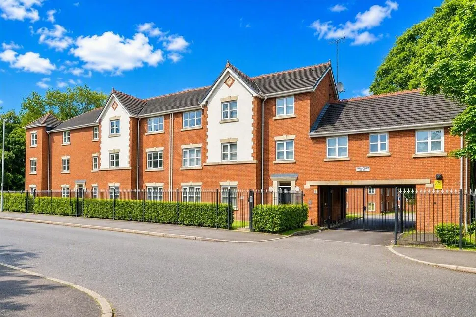 2 bed flat for sale — Brookfield Gardens, Wythenshawe, Manchester, M22