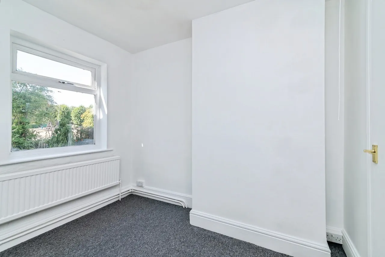 Carlingford Road, Hucknall, Nottingham, Nottinghamshire, NG15, photo 10