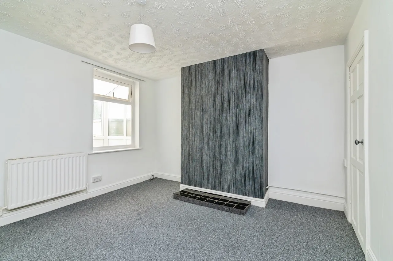Carlingford Road, Hucknall, Nottingham, Nottinghamshire, NG15, photo 6