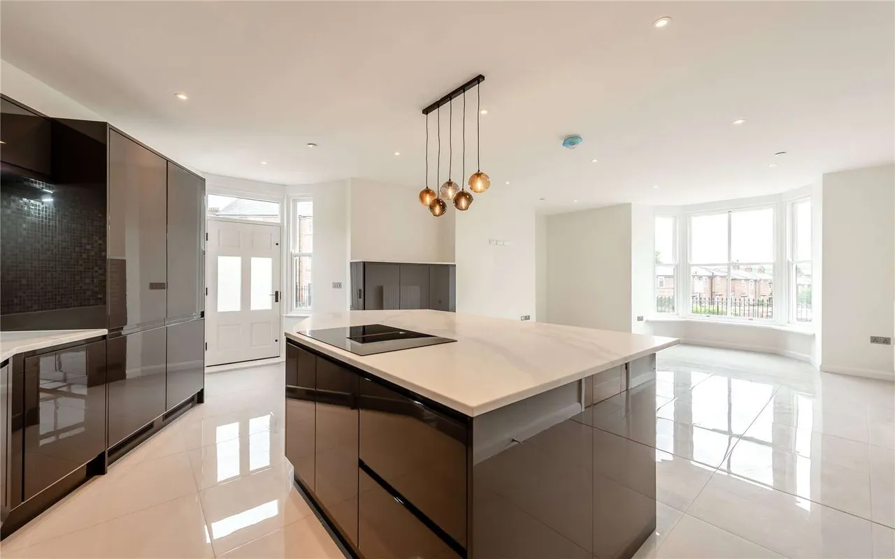 Clayton Road, Mold, Flintshire, CH7 1SU, photo 3