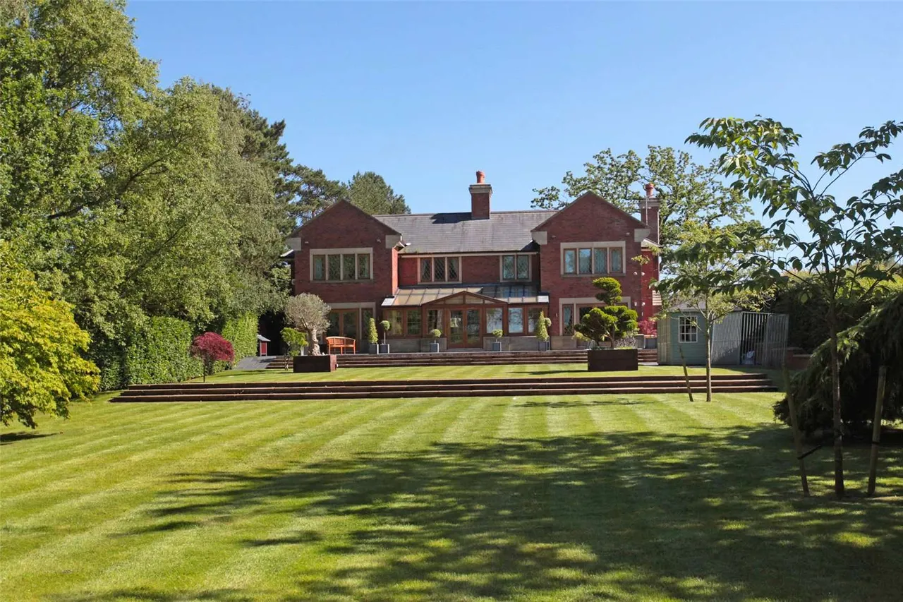 Withinlee Road, Mottram St. Andrew, Macclesfield, Cheshire, SK10 4AU, photo 10