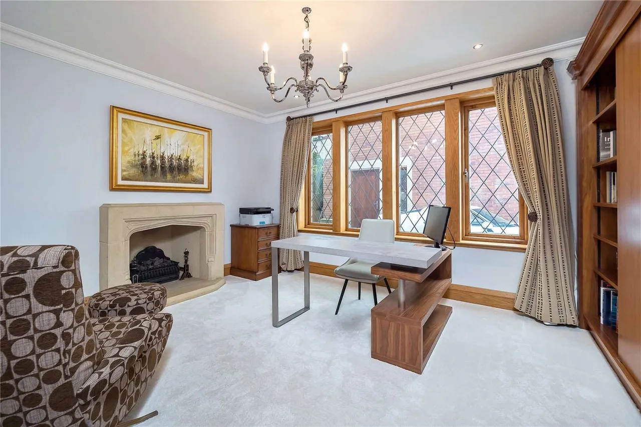 Withinlee Road, Mottram St. Andrew, Macclesfield, Cheshire, SK10 4AU, photo 9