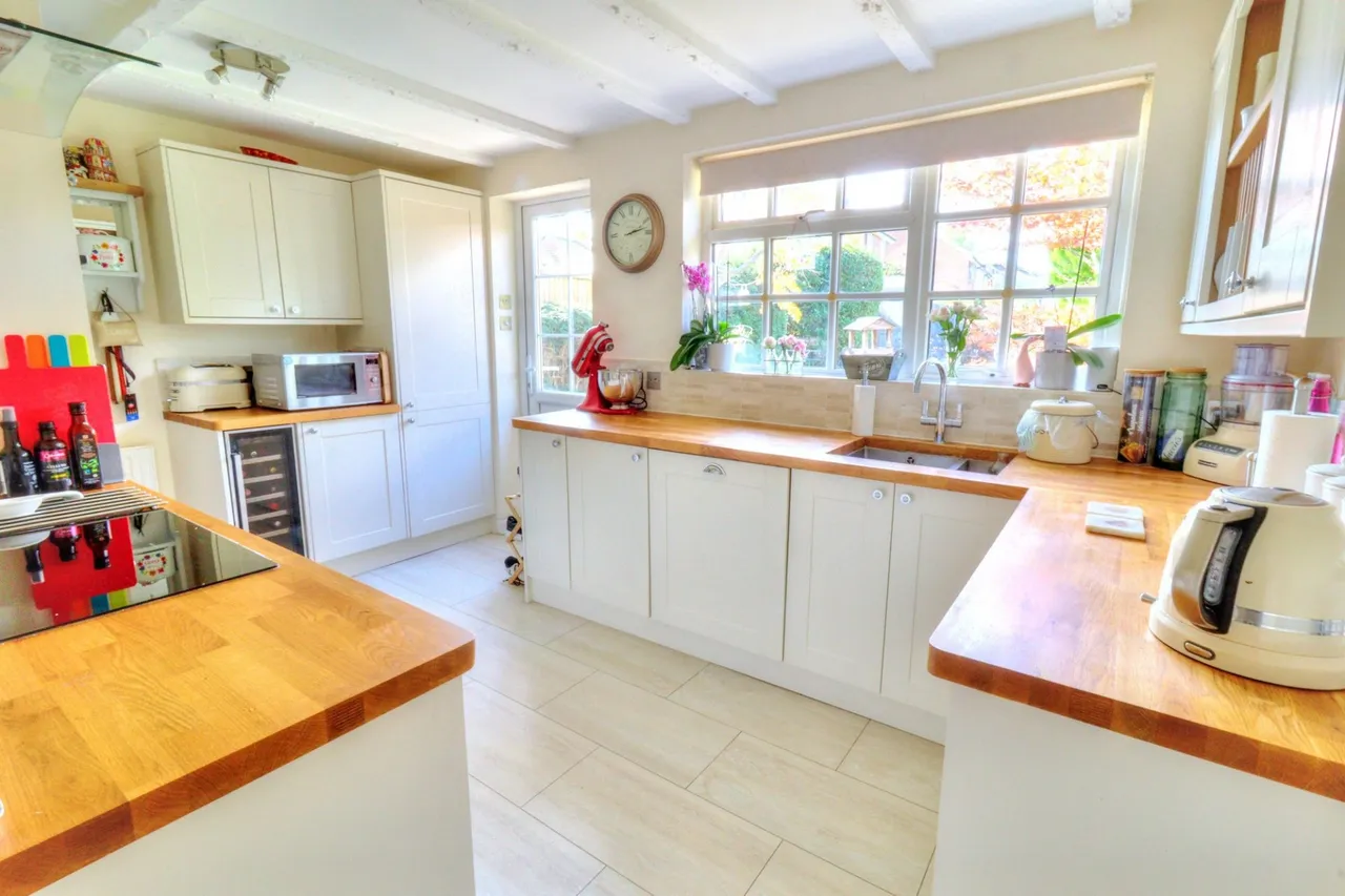 Mill Road, Stokenchurch, HP14, photo 3