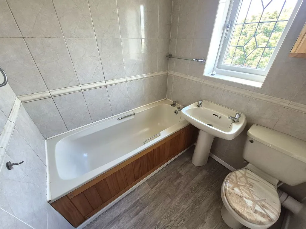 Gleneagles Road, Bloxwich, WS3, photo 13