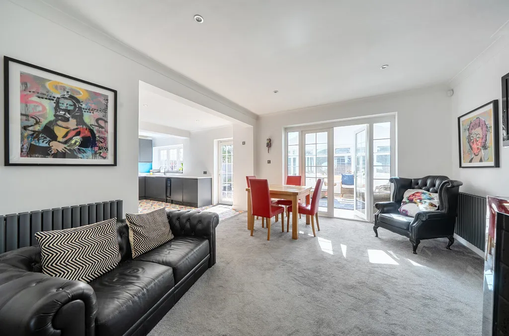 Priestlands Park Road, Sidcup, DA15 7HJ, photo 3