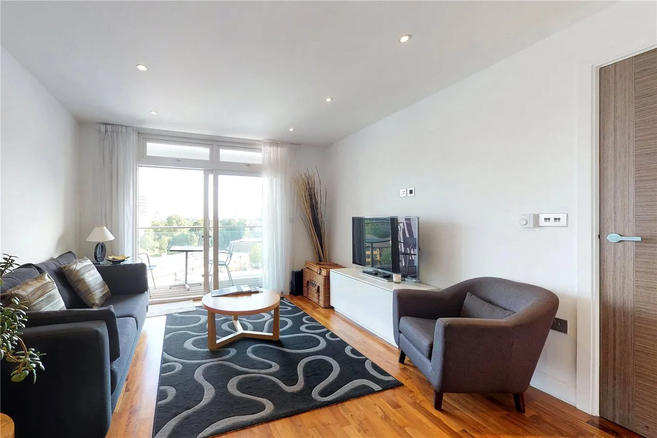 Holman Road, London, SW11, photo 2