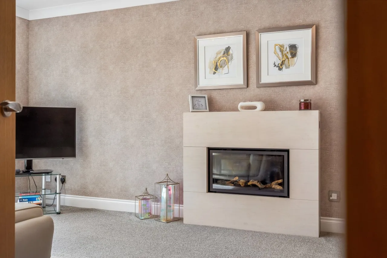 Lindsay Brae, Dunblane, FK15, photo 7