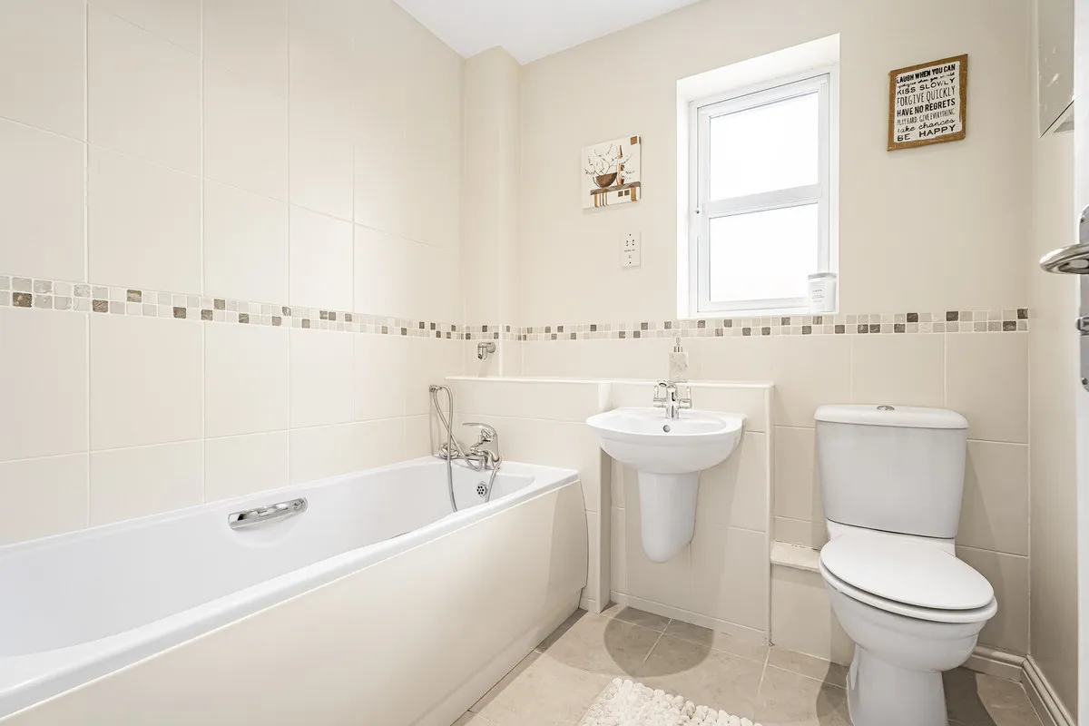 Rowan Close, Ambrosden, photo 18
