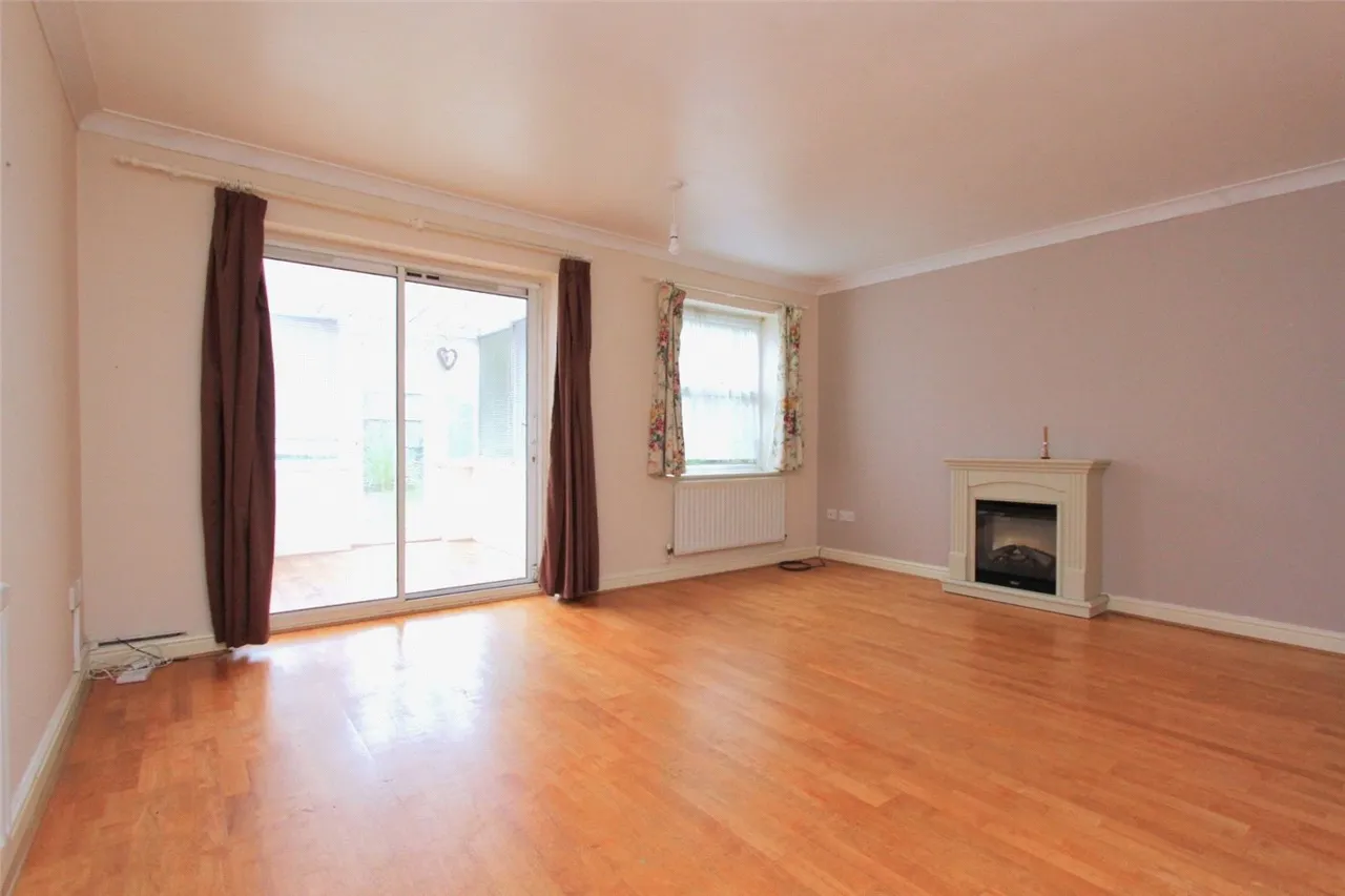 Alexandra Road, Great Wakering, Southend-on-Sea, SS3, photo 4