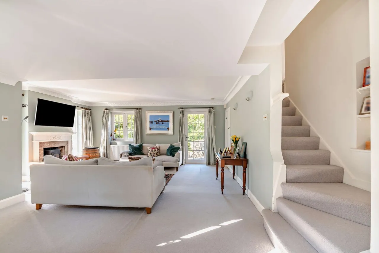 East Woodhay, Newbury, RG20 0NT, photo 6