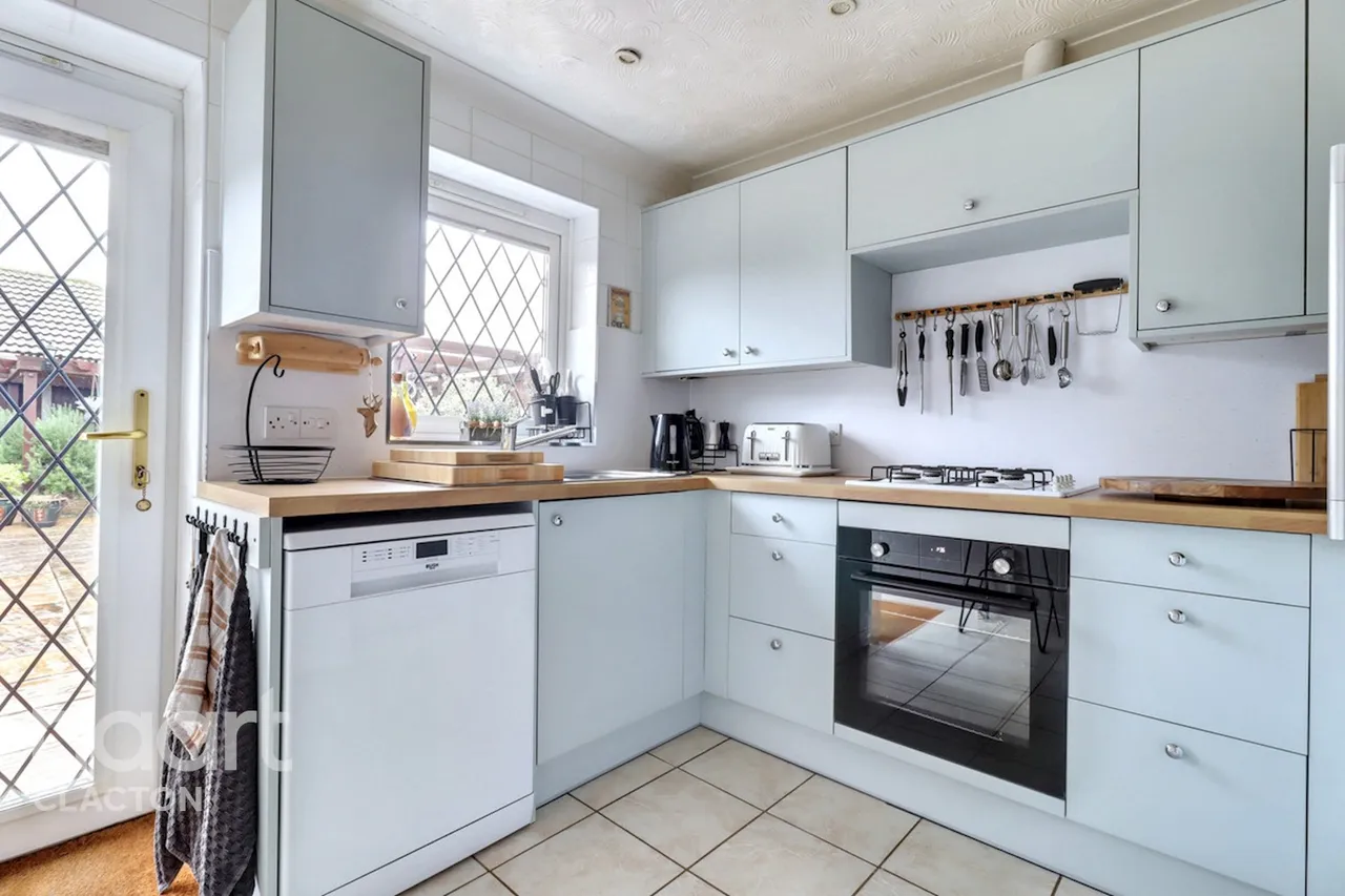 James Road, Clacton-On-Sea, CO15, photo 2