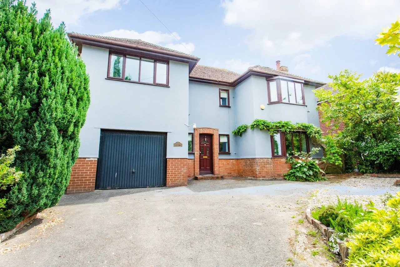 4 bed house for sale, Molland Lane, Ash, CT3