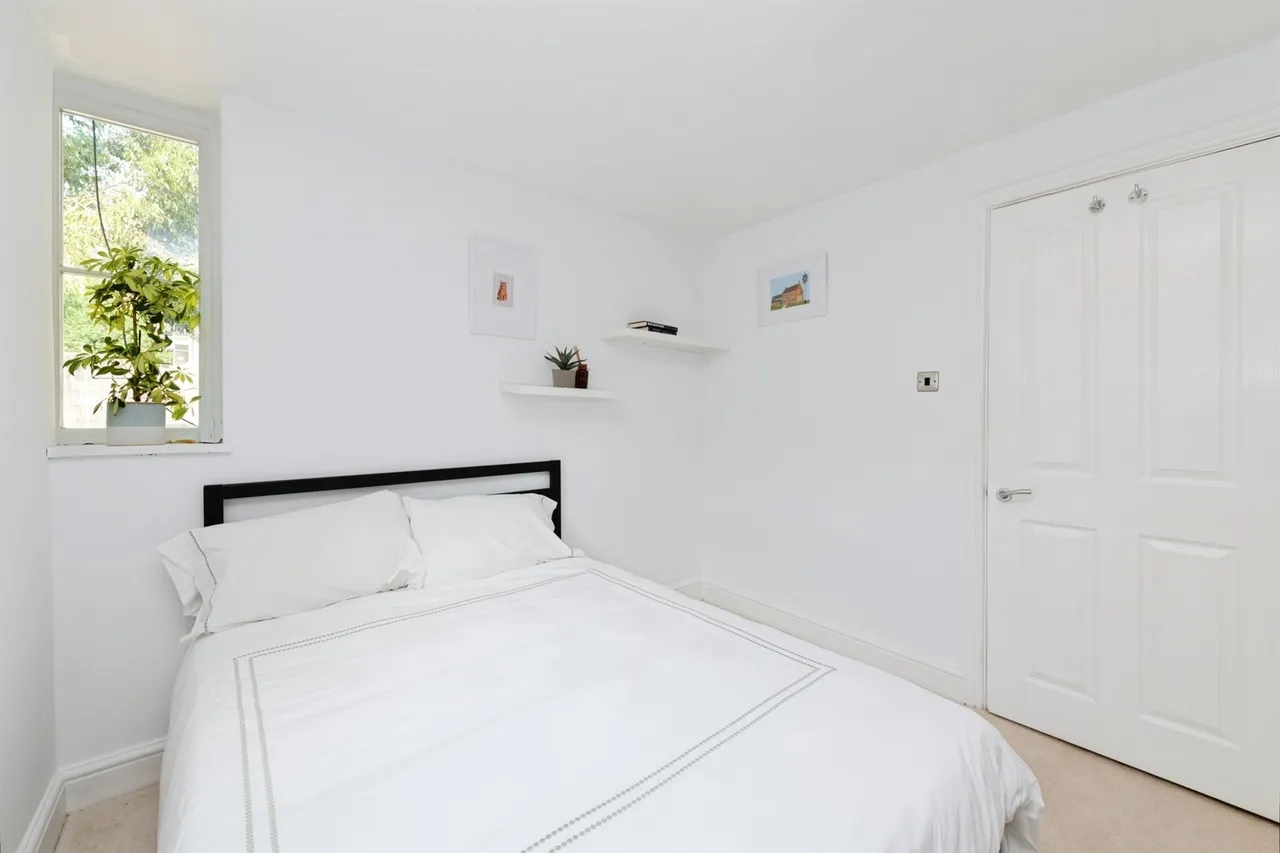 London Road, Redhill, RH1, photo 9