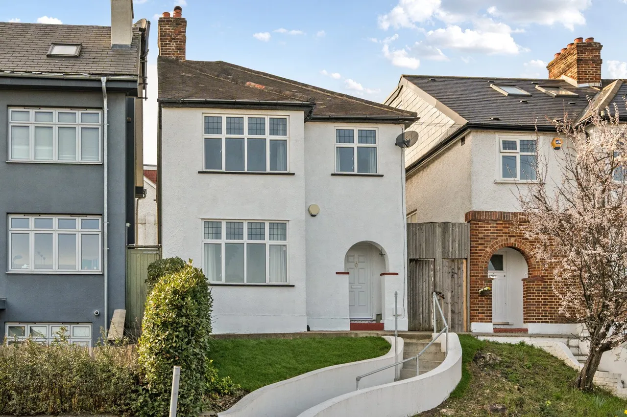 3 bed house for sale — Honor Oak Road, SE23