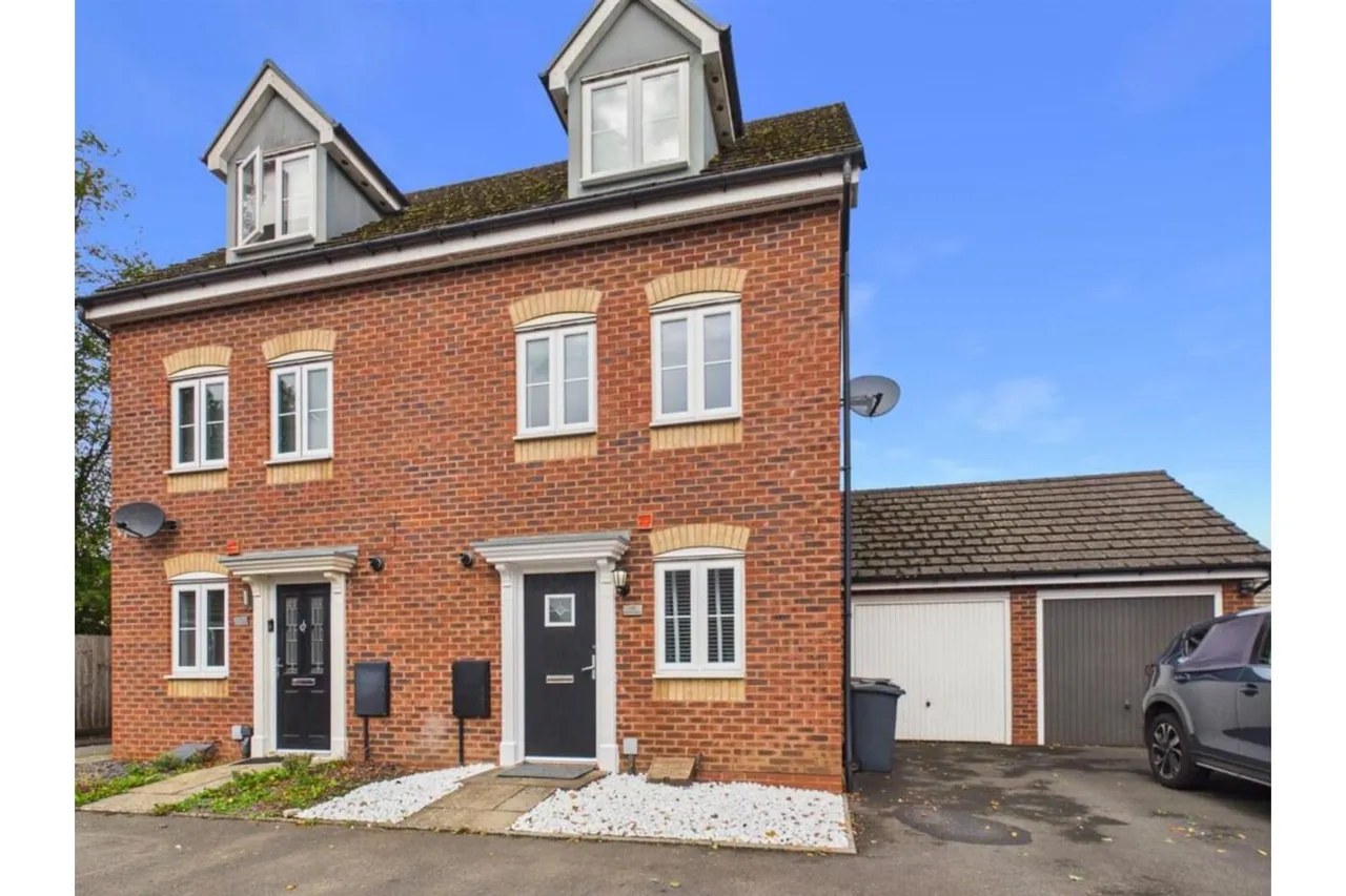 3 bed house to rent, Coopers Meadow, Coventry, CV7