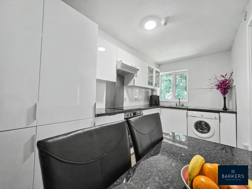 Elmwood Drive, Brighouse HD6 2AP, photo 4