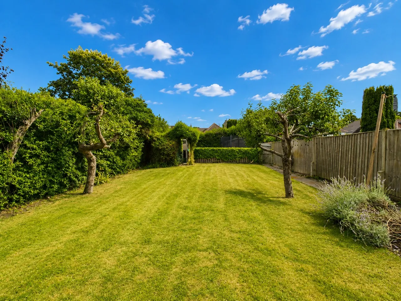 Evelegh Road, Farlington, PO6, photo 3