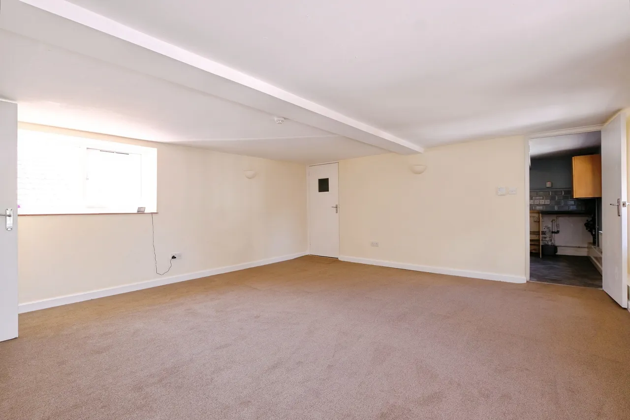 St. James Street, Monmouth, NP25, photo 11