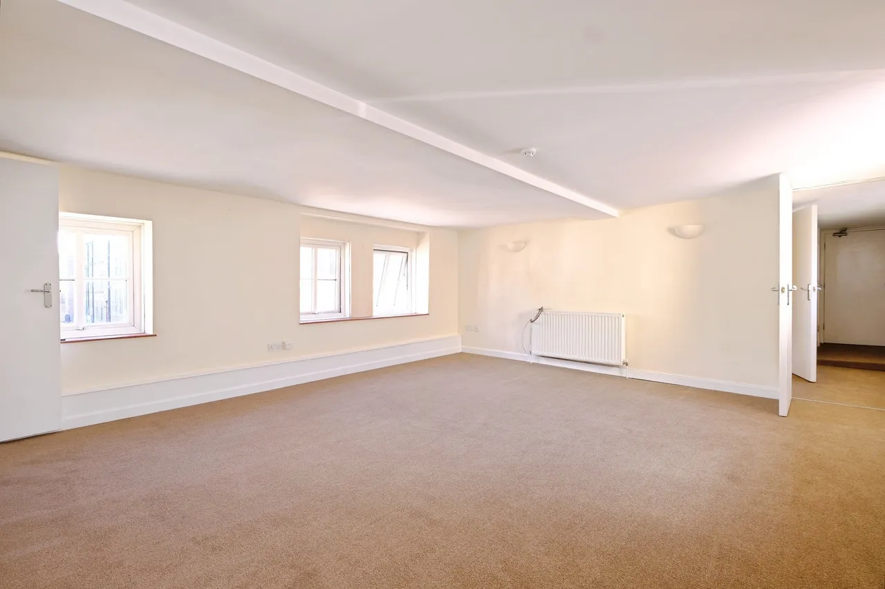 St. James Street, Monmouth, NP25, photo 3