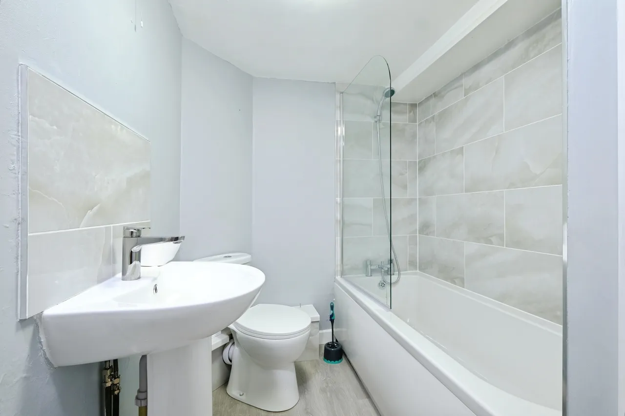 St. James Street, Monmouth, NP25, photo 6