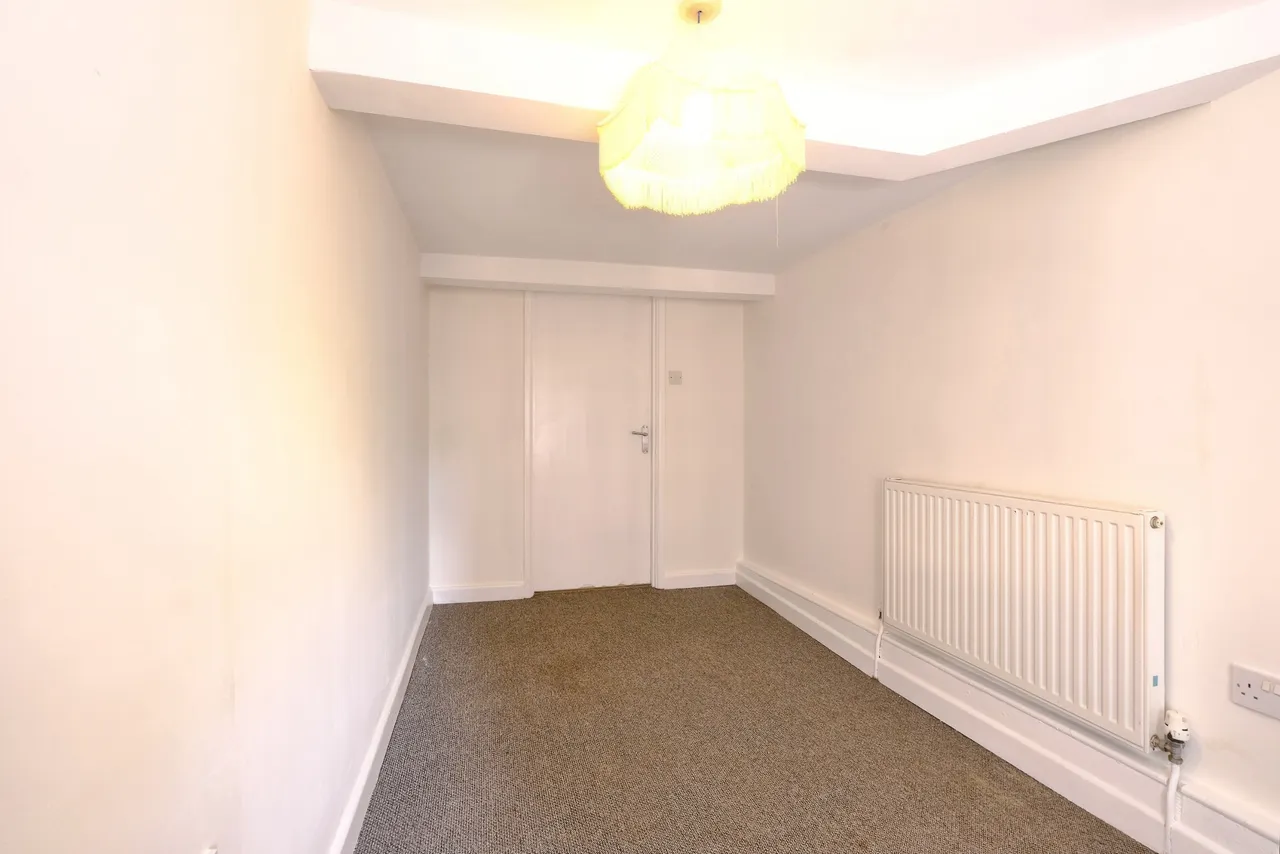 St. James Street, Monmouth, NP25, photo 7