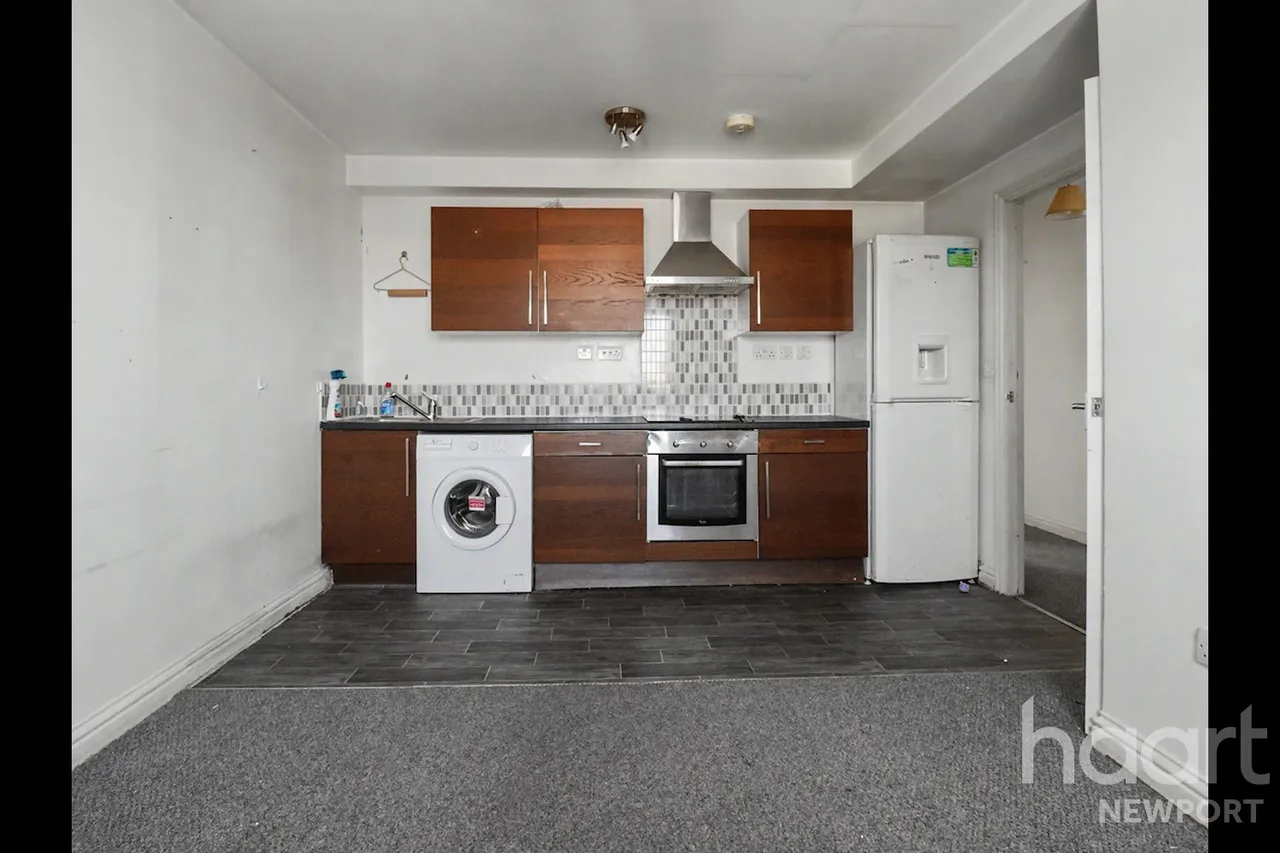 Commercial Road, Newport, NP20, photo 4