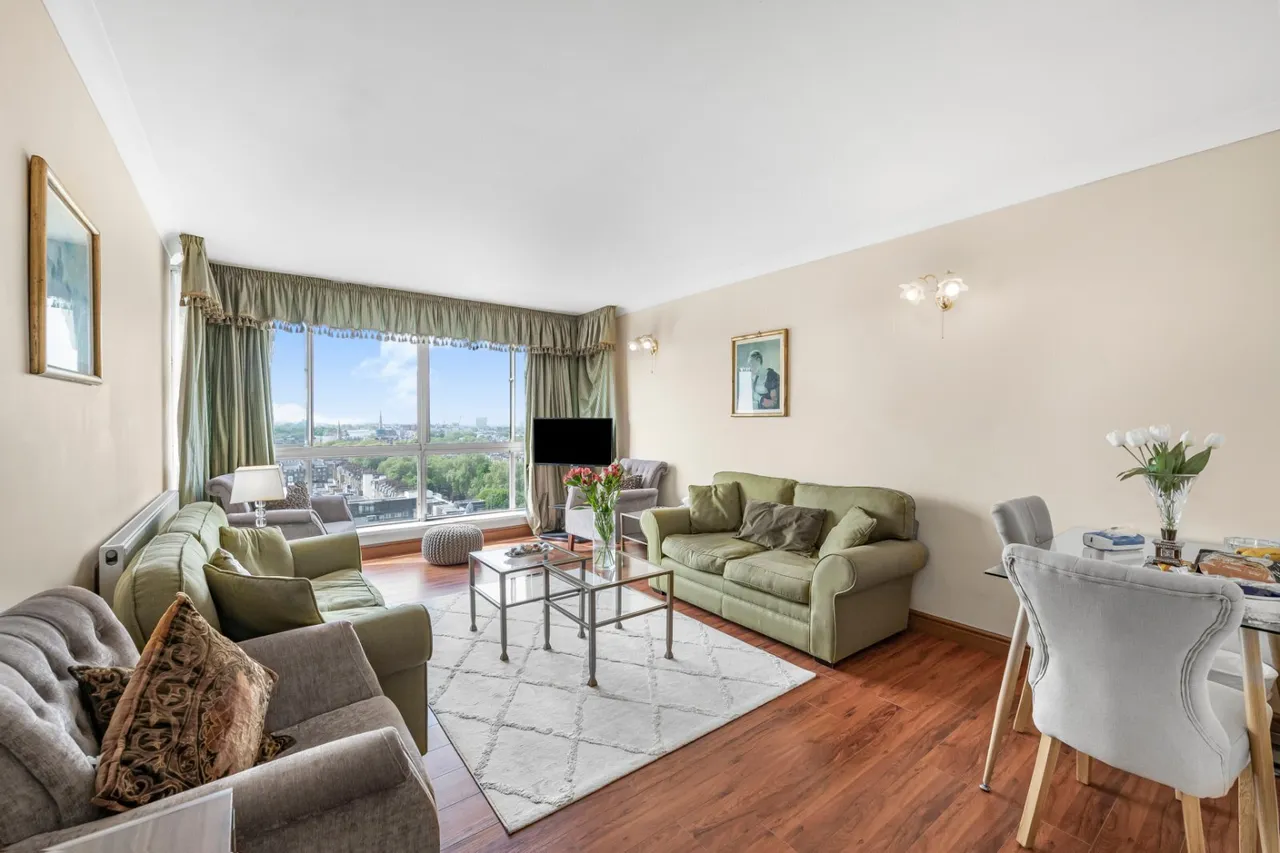 2 bed flat for sale, Cambridge Square, London, W2
