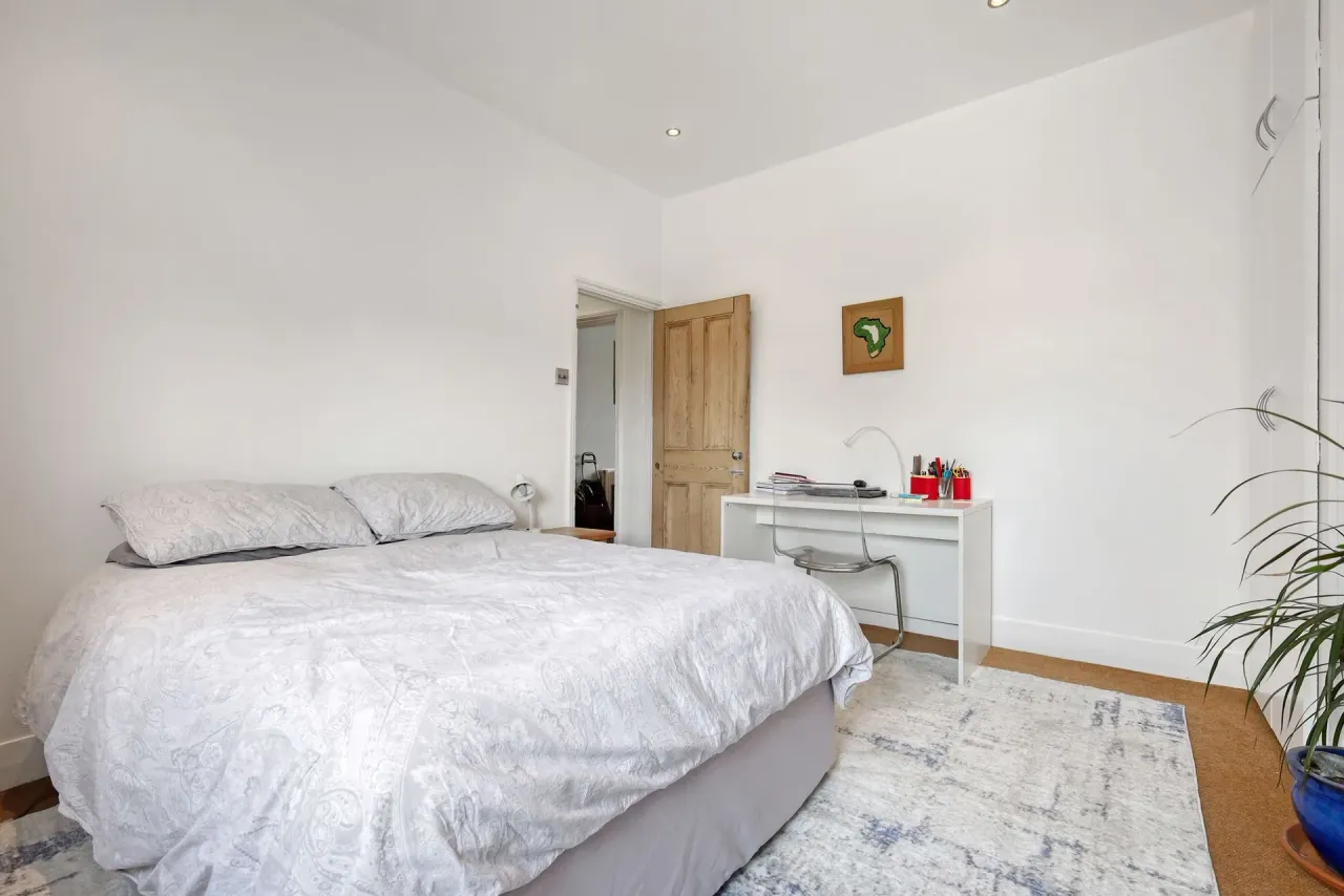 Hoe Street, London, E17, photo 11