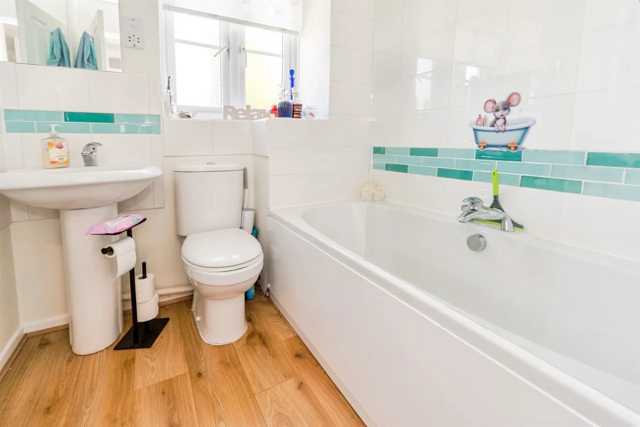 Neville Drive, Romsey, SO51, photo 16