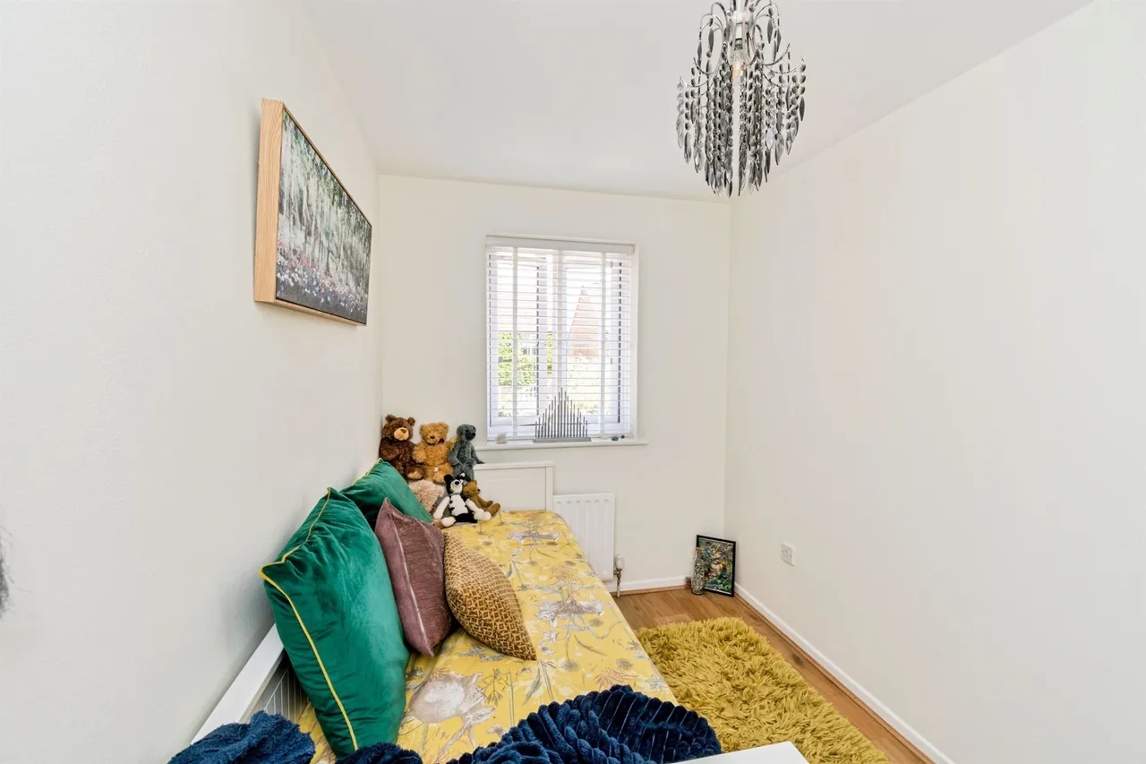 Neville Drive, Romsey, SO51, photo 13