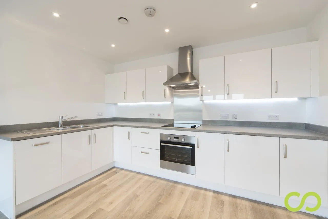 2 bed flat for sale — 289 High Road, Sutton, SM1 1AH