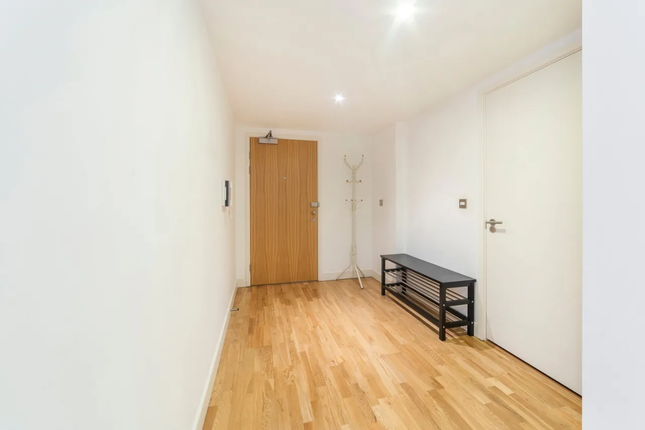 Marsh Wall, London, E14, photo 14