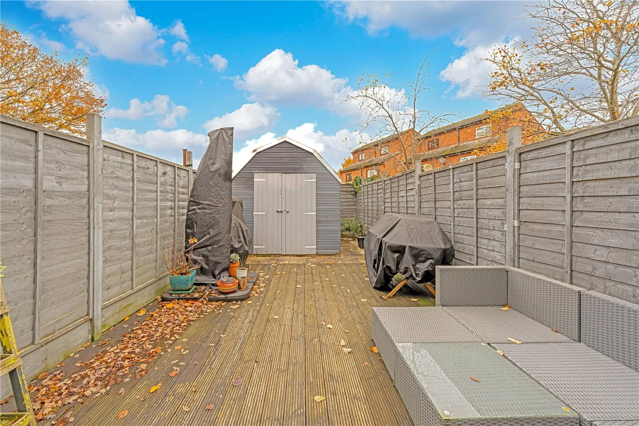 Sonning Gardens, Hampton, TW12 3PN, photo 7
