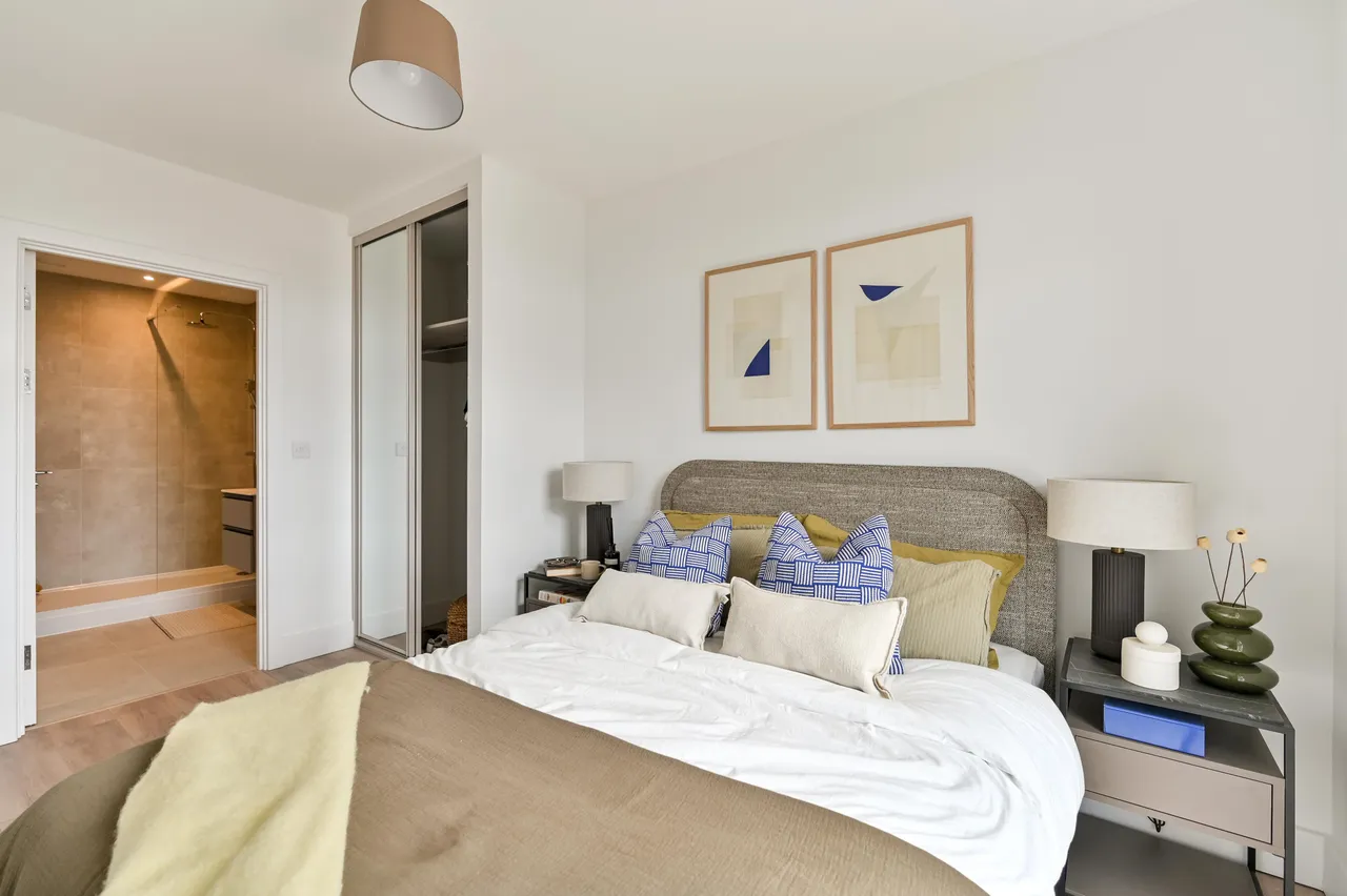 Showflat 2 (2 Bed), Refinery Square, London, photo 7
