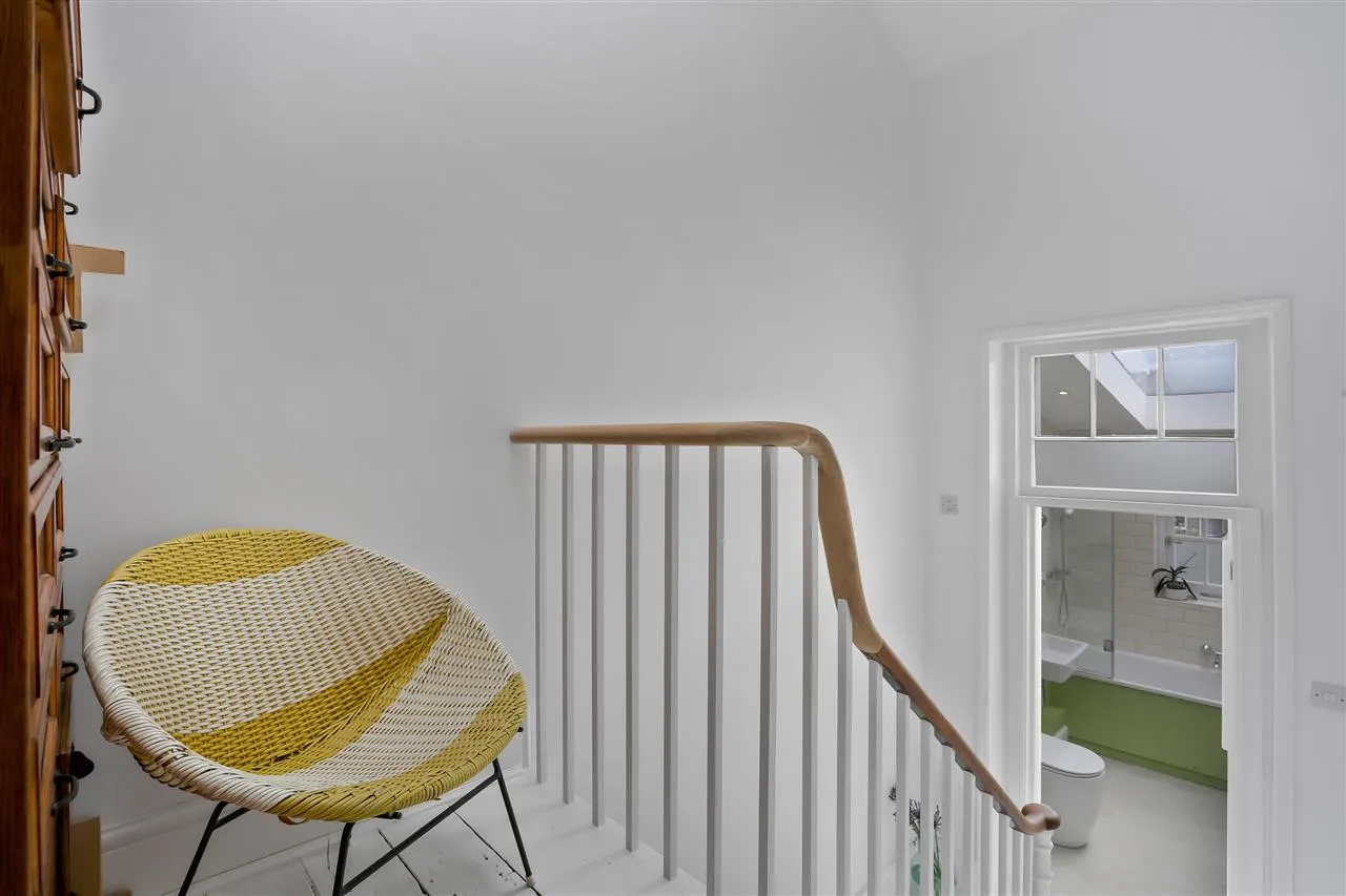 Tavistock Terrace, London, photo 20