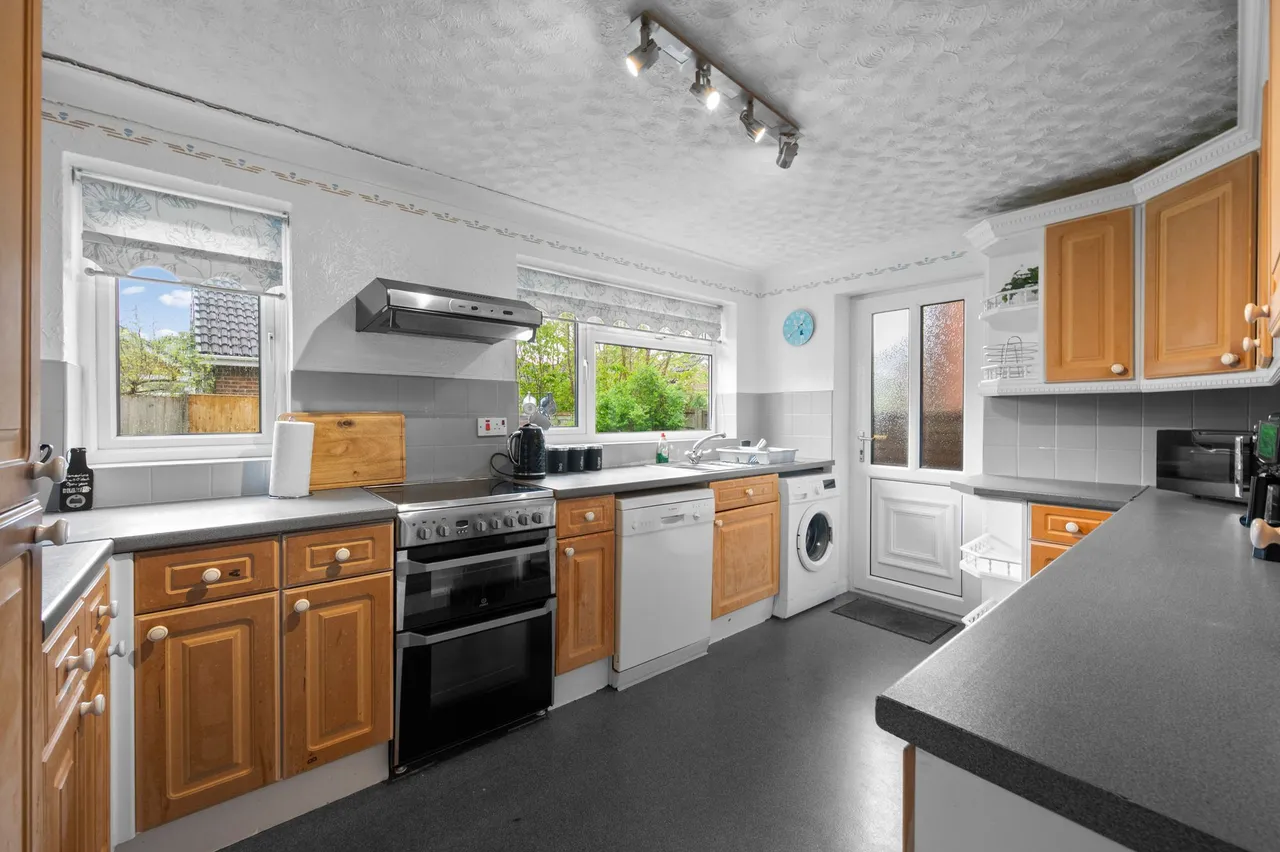 Shropshire Close, Woolston, Warrington, Warrington, WA1 4DY, photo 4