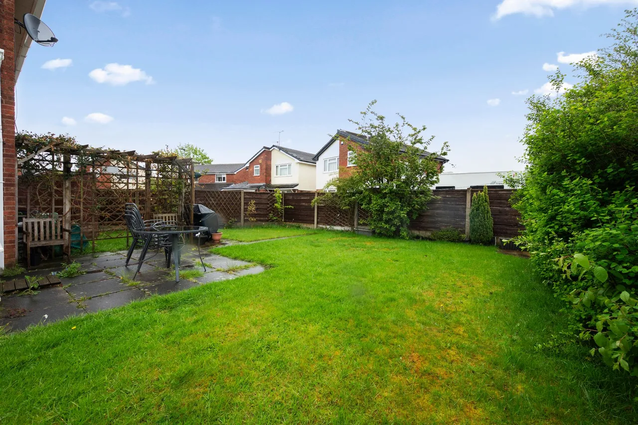 Shropshire Close, Woolston, Warrington, Warrington, WA1 4DY, photo 22