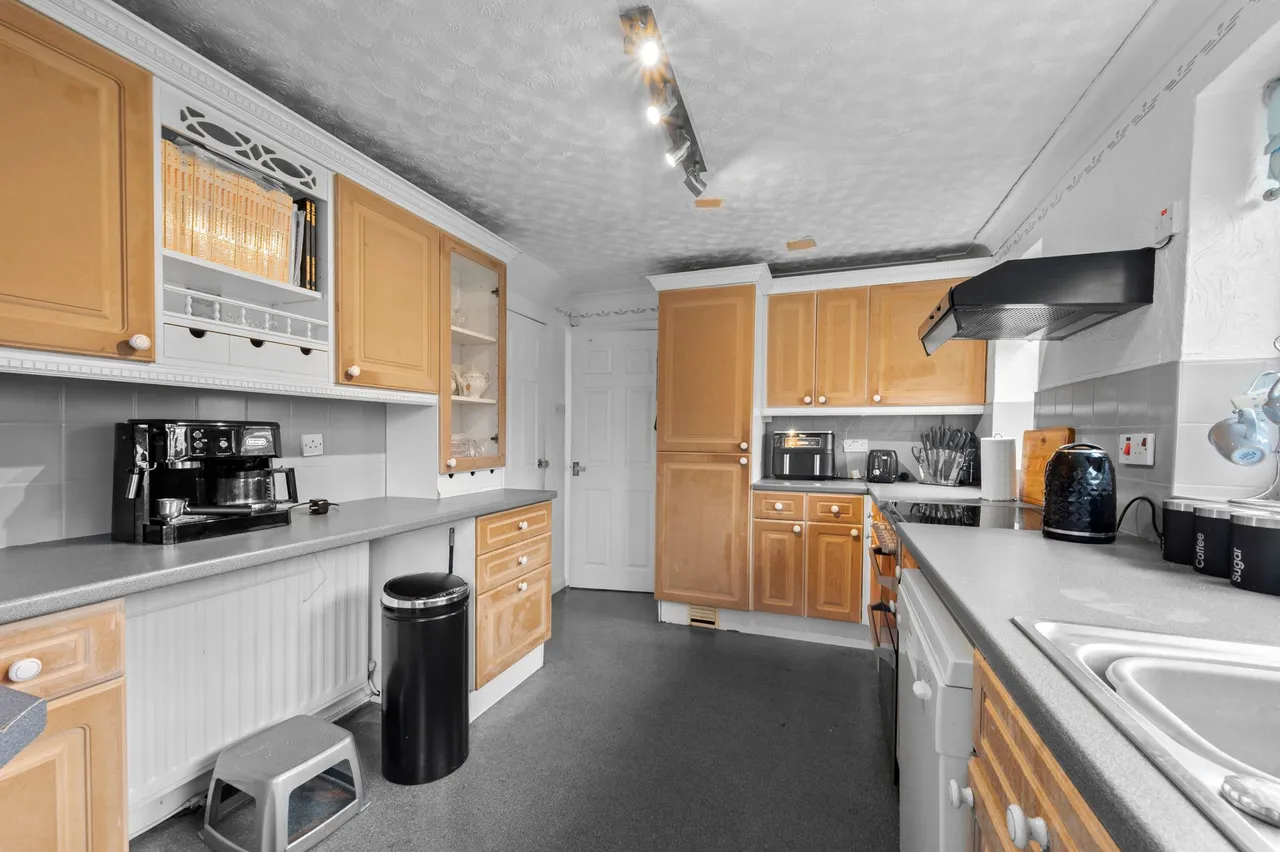 Shropshire Close, Woolston, Warrington, Warrington, WA1 4DY, photo 11