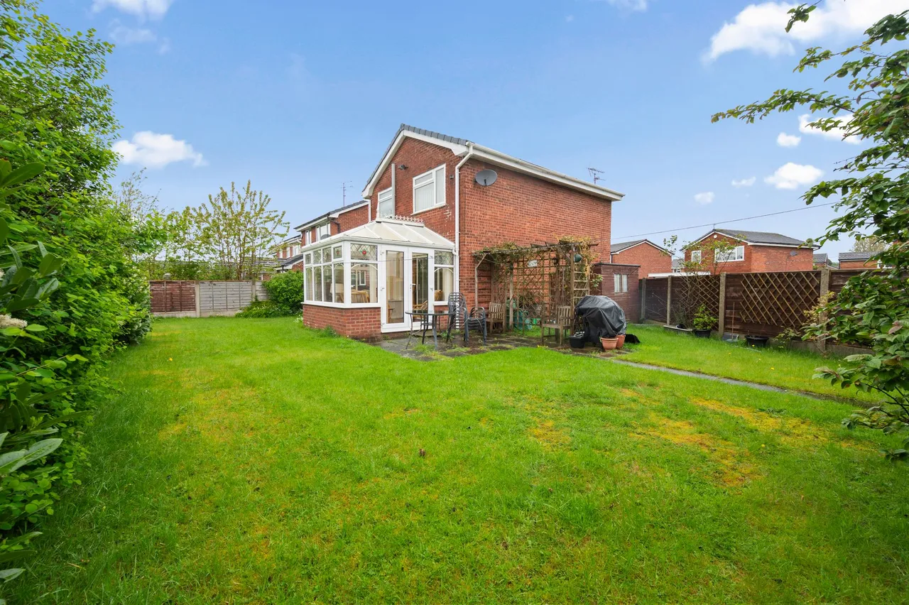 Shropshire Close, Woolston, Warrington, Warrington, WA1 4DY, photo 23