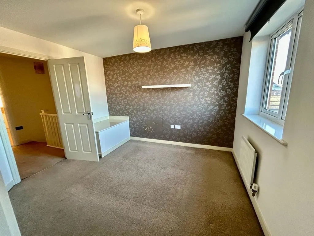 Sunbeam Way, Coventry, photo 4