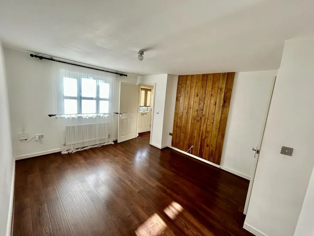 Sunbeam Way, Coventry, photo 2