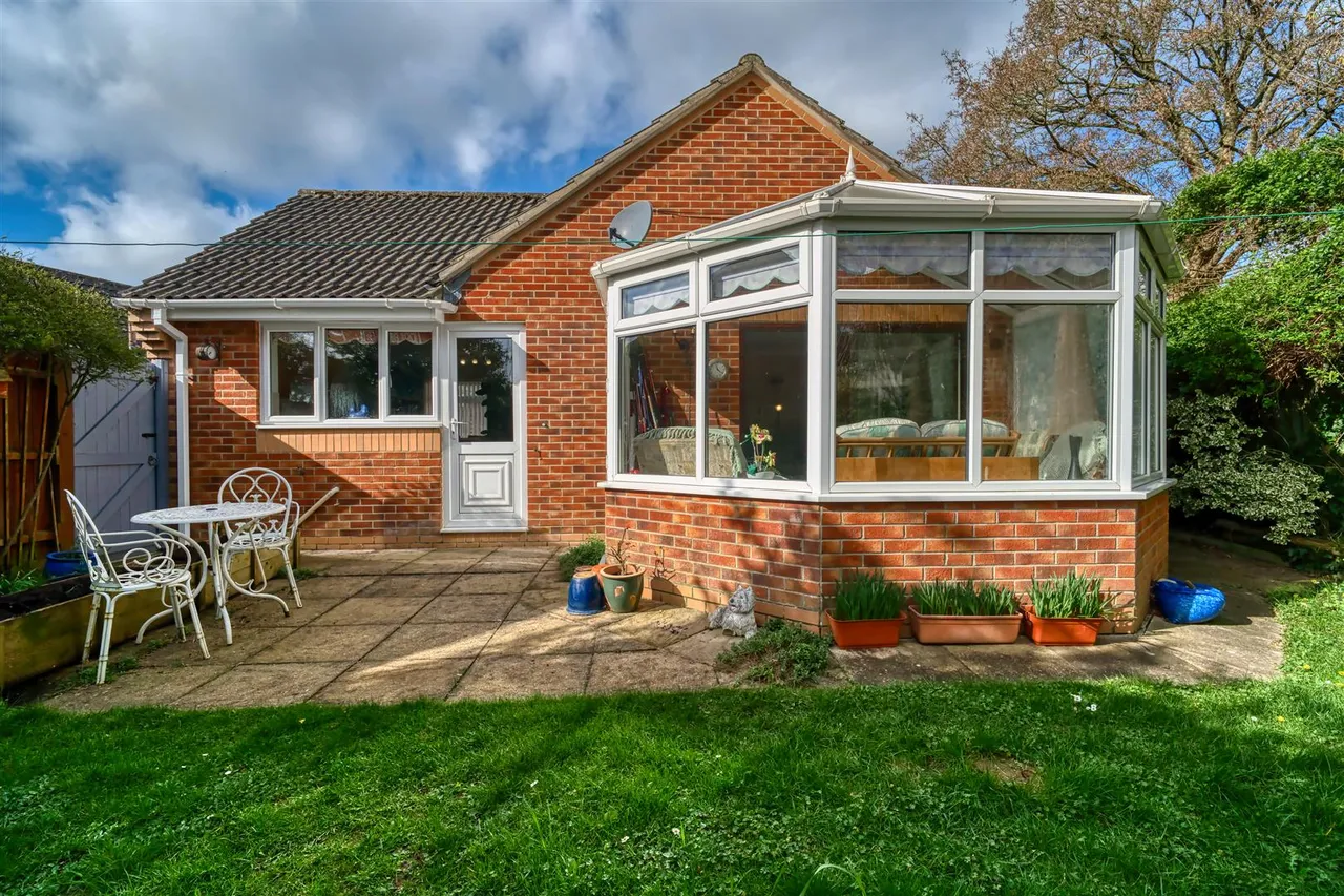 Dashwood Close, Sturminster Newton, photo 6