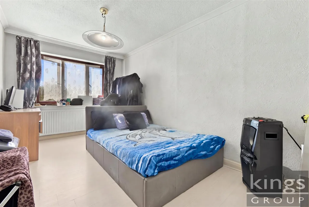 Park Way, Enfield, photo 18