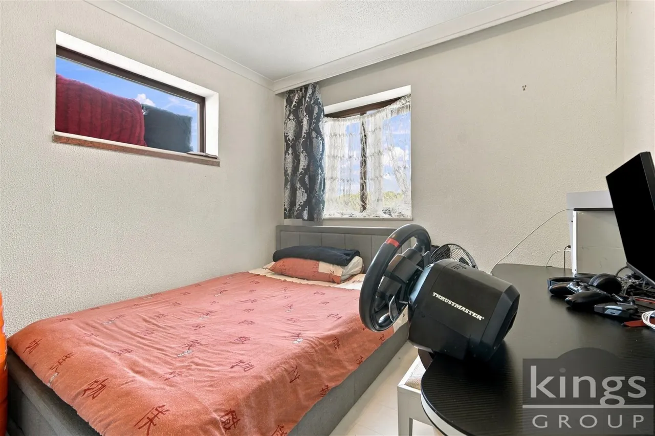 Park Way, Enfield, photo 21