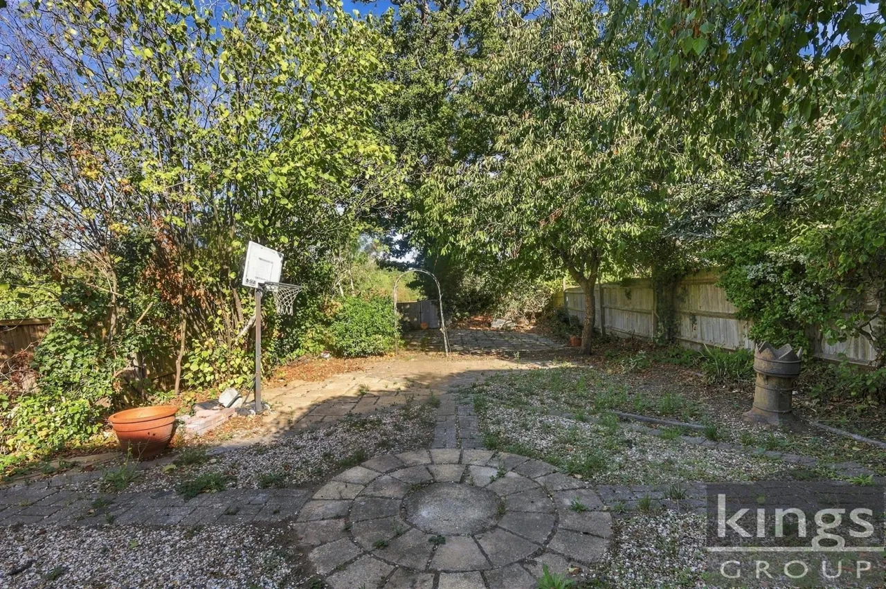 Park Way, Enfield, photo 25