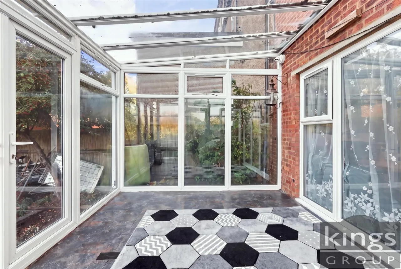 Park Way, Enfield, photo 8