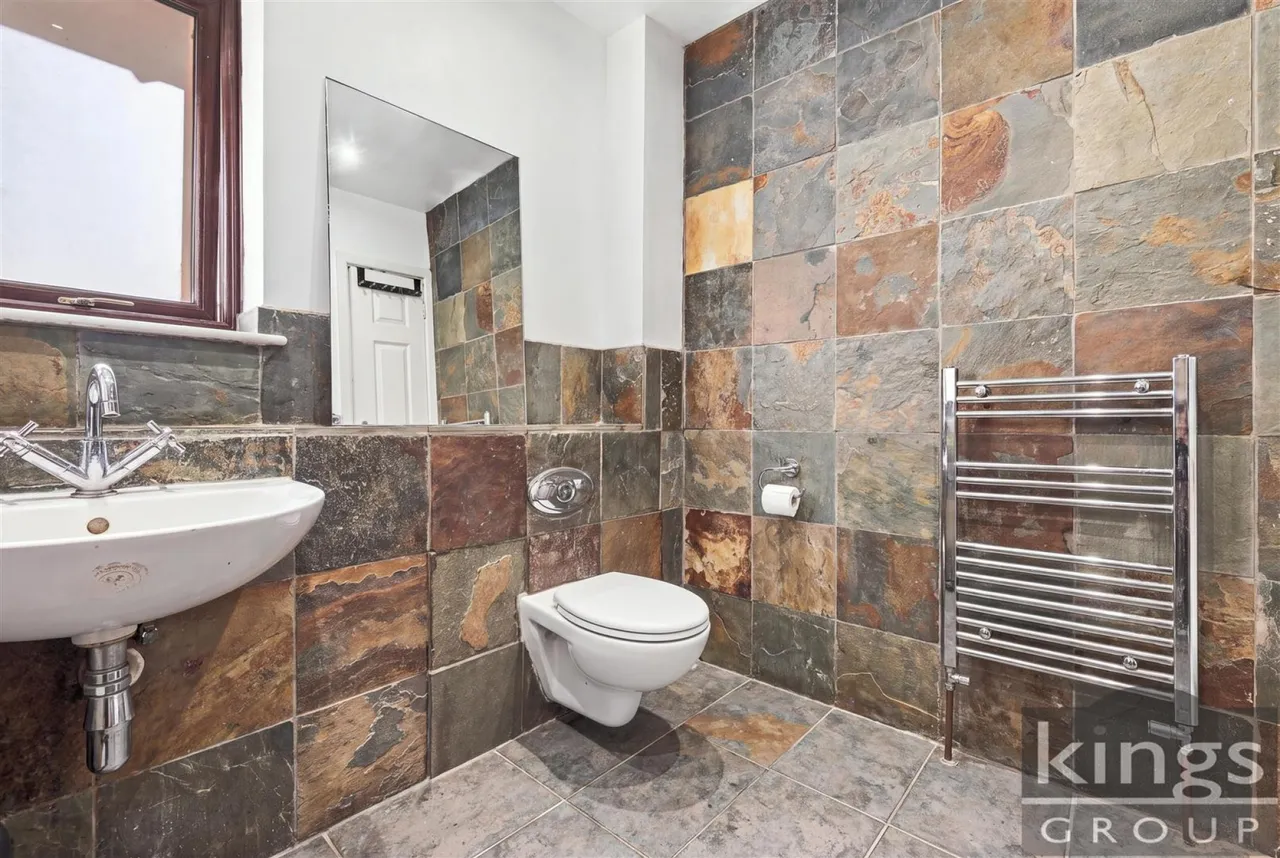 Park Way, Enfield, photo 16